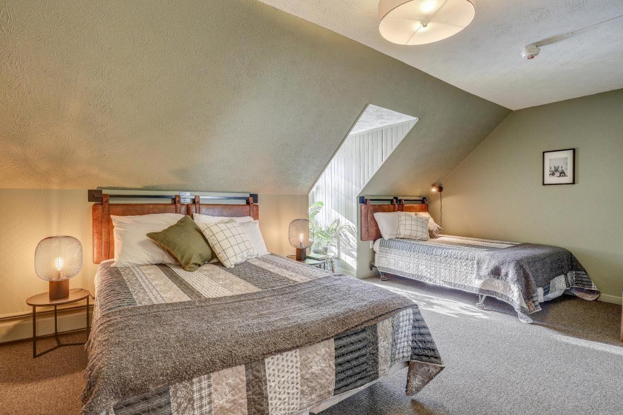 Auberge Des Cantons Magog Екстериор снимка