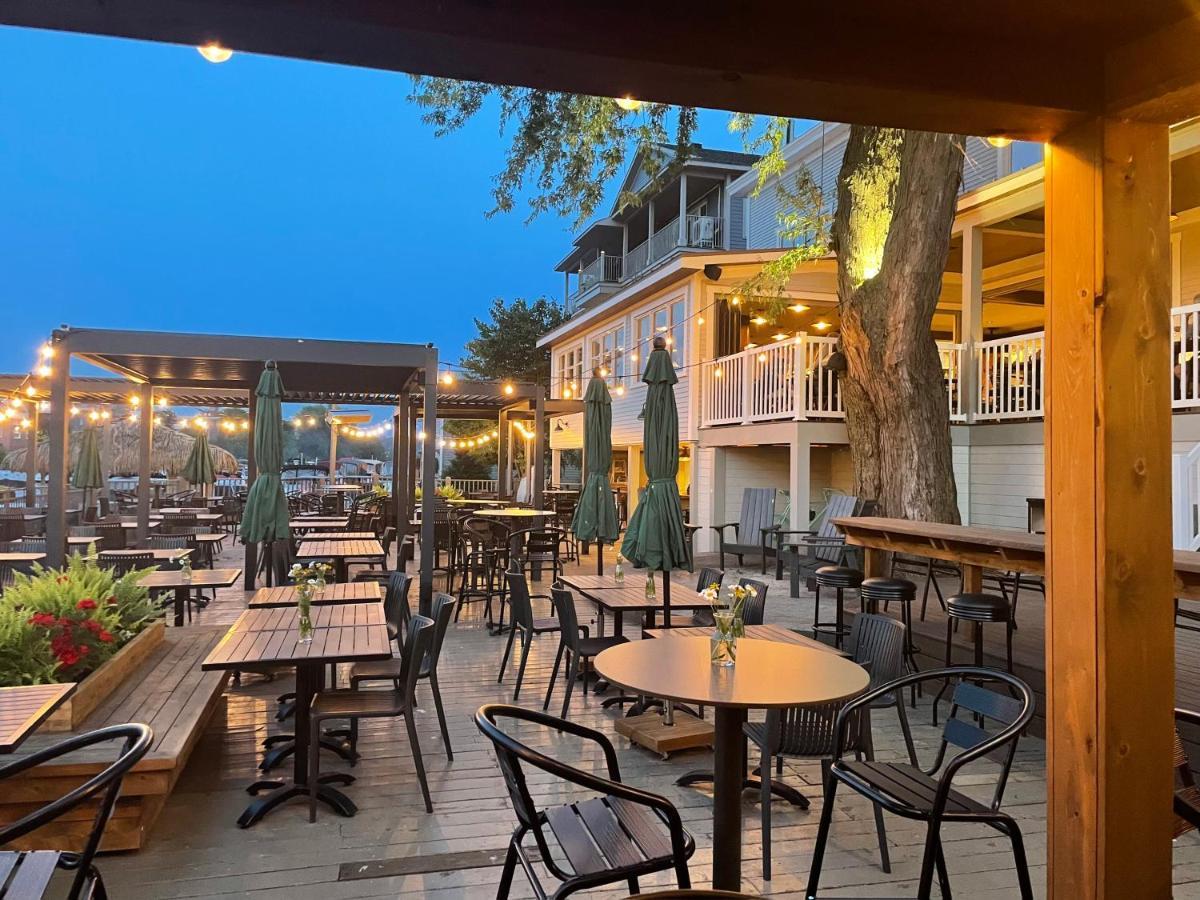 Auberge Des Cantons Magog Екстериор снимка