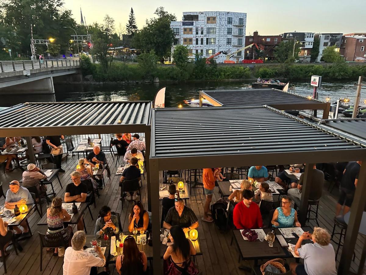 Auberge Des Cantons Magog Екстериор снимка